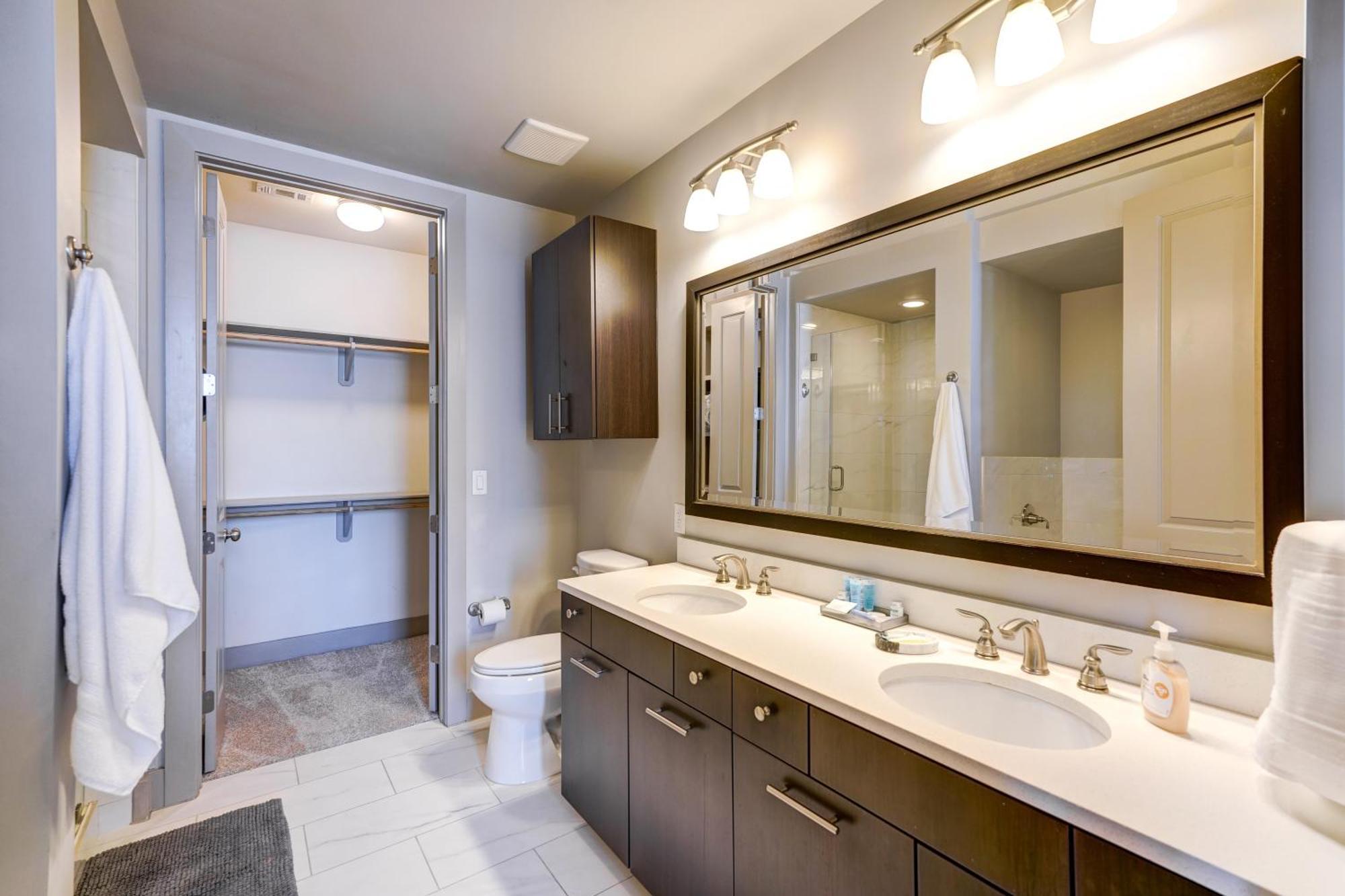 Hanover Post Oak * Houston